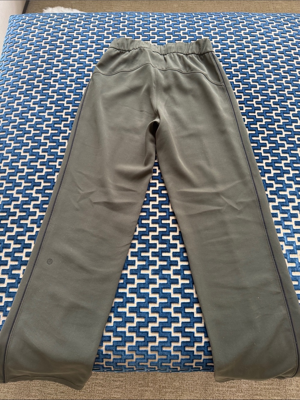 Lululemon Women's Army Green Track Pants Size 2 Like New